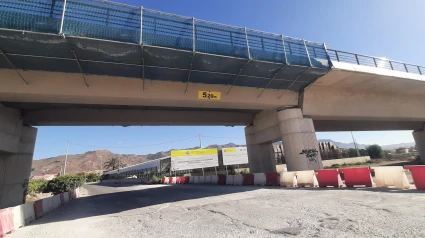 Obras de un viaducto del AVE a su paso por Lorca