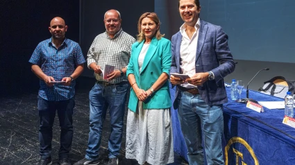 La directora del Teatro Principal; el vicepresidente de la Diputación; el director del Agadic; y el director del Area de Cultura de la Diputación presentan la programación