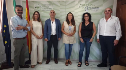 La secretaria general de la Federación Andaluza de Municipios y Provincias (FAMP), Yolanda Sáez, ha mantenido una sesión de trabajo con representantes de la alianza 'Stepbywater' para abordar la gestión del agua a través de la innovación y digitalización como un gran desafío para muchos municipios andaluces ante períodos más prolongados de sequías.

SOCIEDAD ESPAÑA EUROPA ANDALUCÍA POLÍTICA
FAMP