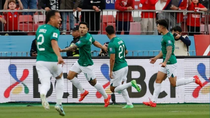 Bolivia celebra uno de los dos goles marcados a Chile en la fase de clasificación para el Mundial 2026