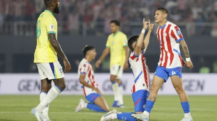 Paraguay celebra la victoria sobre Brasil por 1-0.