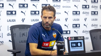 Rubén Baraja, técnico del Valencia, en rueda de prensa.