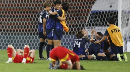 Las jugadoras de Japón celebran la victoria ante España en el Mundial sub20 femenino