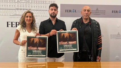 Participantes en la presentación este jueves en el Ayuntamiento de Ferrol