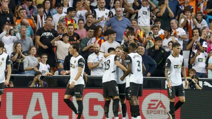 El Valencia celebra su primera victoria