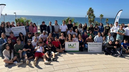 Jóvenes granadinos se interesan por hábitos saludables y medioambiente en Carchuna