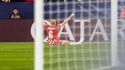van de Beek celebre el 2-2 contra el Feyenoord.