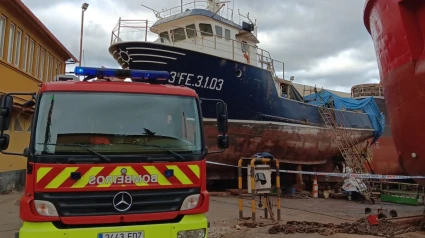 Los Bomberos de Ferrol en el astillero de A Graña