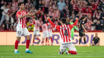 El Sporting de Gijón celebra la remontada frente al Castellón