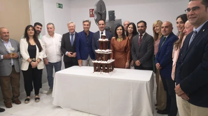 Autoridades durante la inauguración