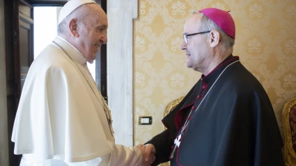 El Papa Francisco con el arzobispo de Toledo, Francisco Cerro Chaves