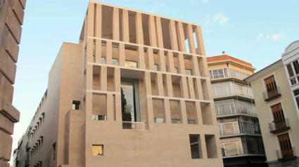 EDIFICIO MONEO