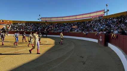 Paseíllo en la plaza de toros de San Agustín del Guadalix (Madrid)