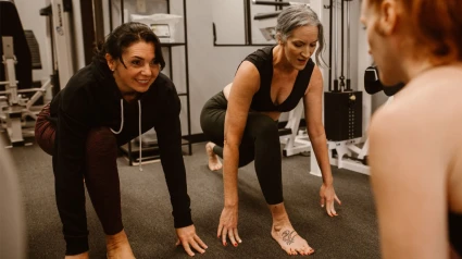 Mujeres haciendo deporte