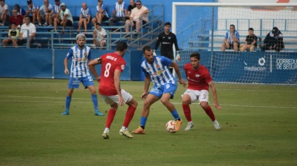 Momento del partido entre el Águilas FC  y el Estepona