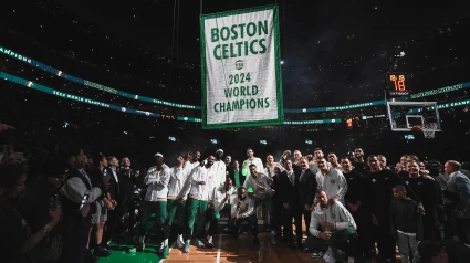 Los Celtics recibieron el anillo de campeones de la temporada 2024.