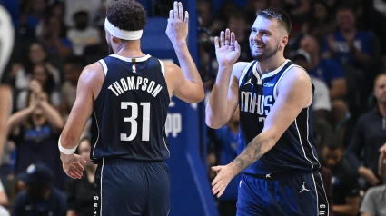 Klay Thompson tuvo un brillante debut con los Dallas Mavericks.