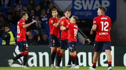 Osasuna celebra el gol de Budimir