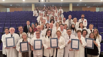 Foto de familias de las seis unidades del Hospital Universitario Reina Sofía reconocidas.

Las unidades de Oftalmología, Medicina Física y Rehabilitación interniveles, Enfermedades Infecciosas, Medicina Interna, Salud Mental y Prevención, Promoción y Vigilancia de la Salud interniveles del Hospital Universitario Reina Sofía de Córdoba han recibido este lunes la certificación de calidad por parte de la Agencia de Calidad Sanitaria de Andalucía (ACSA), entidad de la Consejería de Salud y Consumo encargada de impulsar la calidad y la mejora continua en el sistema sanitario.

POLITICA ANDALUCÍA ESPAÑA EUROPA CÓRDOBA SALUD
JUNTA DE ANDALUCÍA