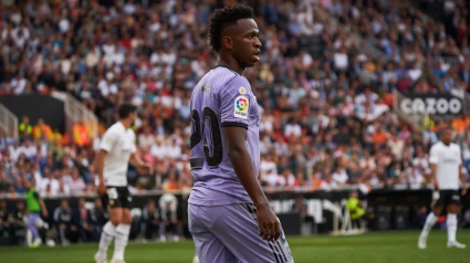 Vinicius, durante un partido ante el Valencia en Mestalla.