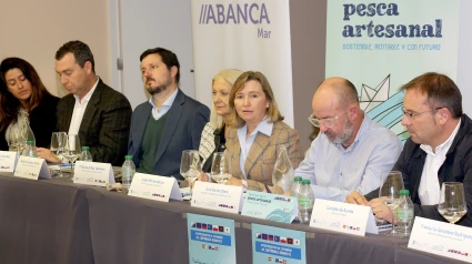 La secretaria general de Pesca, Isabel Artime, asistió a la Interfederativa de Cofradías