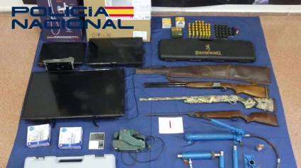 30/10/2024 Armas incautadas al detenido en Badajoz
SOCIEDAD ESPAÑA EUROPA EXTREMADURA
POLICÍA NACIONAL