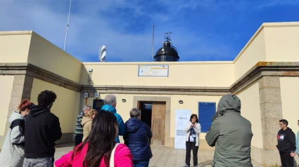 Una de las visitas al faro de cabo Prior de Covas