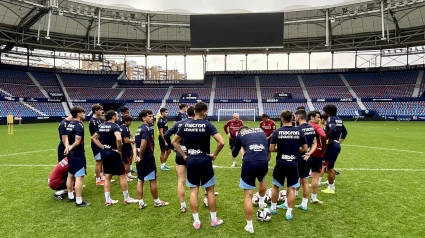 El Levante UD ha vuelto este lunes al trabajo