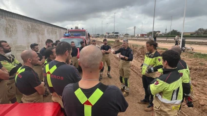 Bomberos de la DPT en Catarroja