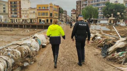 Dos efectivos de la Policía Local de la provincia de Cáceres en Valencia