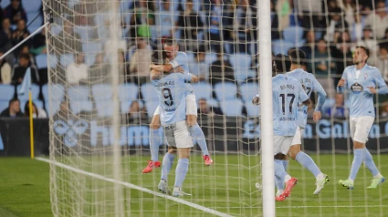 Los jugadores del Celta celebran el primer gol frente al Getafe