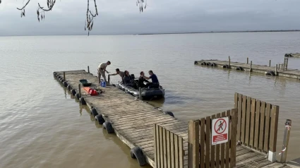 Buzos de la Armada de Cartagena en la Albufera