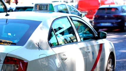 Taxistas madrileños ayudan a Valencia por la DANA