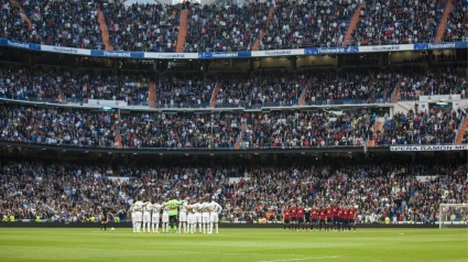 Minuto de silencio en el Bernabéu