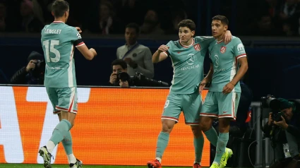 El Atlético de Madrid celebra el gol de Nahuel Molina en París