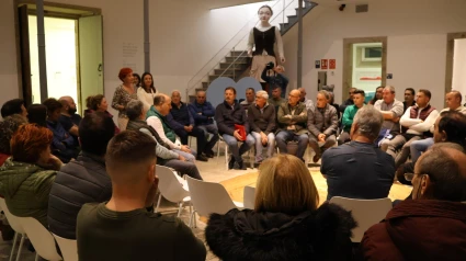 Maite Ferreiro y Cristina López se reunieron con los representantes de las comisiones de fiestas de Lugo