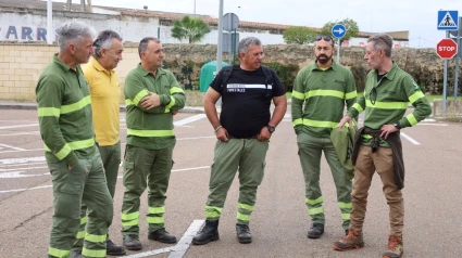 Bomberos del Infoex que viajan a Valencia para colaborar en tareas tras la DANA