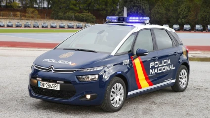La Policía Nacional retira un artefacto explosivo de una chatarrería en la localidad de Dos Hermanas