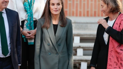 La Reina Letizia con pendientes valencianos