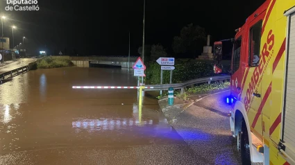 Pasos inferiores han quedado cerrados por la gran cantidad de lluvia en localidades como Benicarló