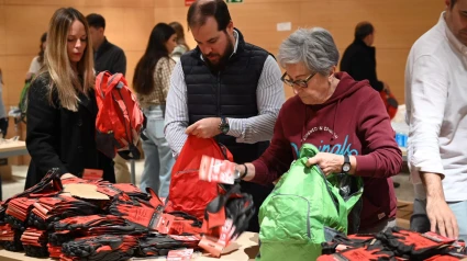 Endesa lanza un fondo de ayuda a los damnificados por la dana de 1 millón de euros, condona facturas y moviliza empleados de toda España