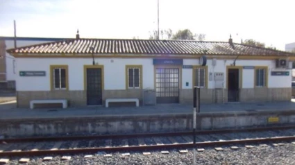 Restablecida la media distancia Sevilla-Málaga tras achicar el agua de la vía en Marchena