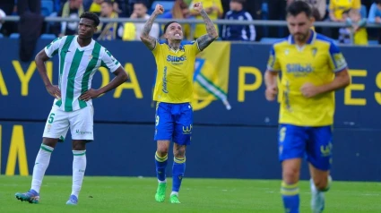 El Cádiz celebra uno de los goles al Córdoba (LaLiga)