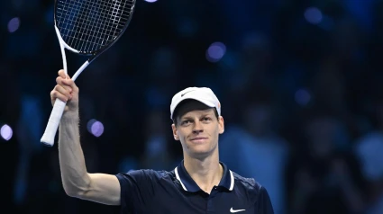 Turin (Italy), 16/11/2024.- Jannik Sinner of Italy celebrates winning against Casper Ruud of Norway during their semi final match at the ATP Finals in Turin, Italy, 16 November 2024. (Tenis, Italia, Noruega) EFE/EPA/Alessandro Di Marco