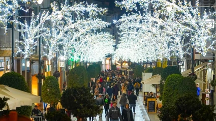 Calle del Carmen de Cartagena, iluminada de Navidad