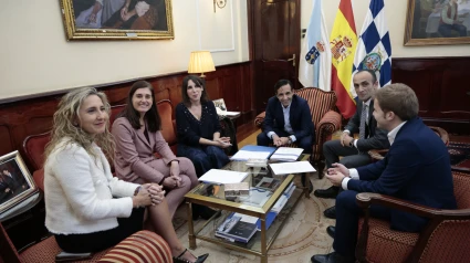 Lorenzana, Rey Varela y Barea, en el centro, durante la reunión de este viernes