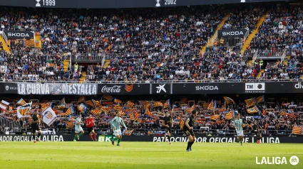 La grada de animación de Mestalla