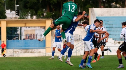 Imagen del partido entre el Xerez CD y la Balompédica Linense, de Segunda RFEF