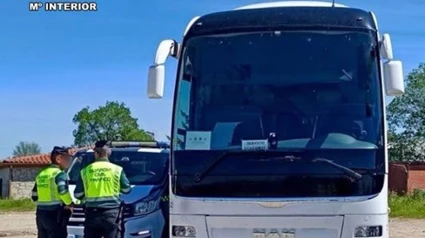 bus

La Guardia Civil ha inmovilizado un autobús de transporte escolar que trasladaba a menores a diferentes colegios de la demarcación de Albox, en la provincia de Almería, cuyo conductor dio positivo en las pruebas de detección de drogas.

POLITICA ANDALUCÍA ESPAÑA EUROPA ALMERÍA
GUARDIA CIVIL