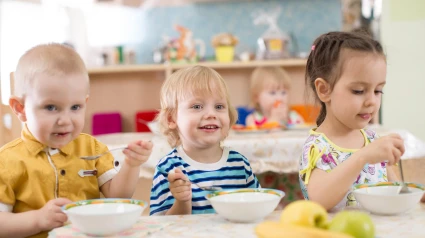 En algunos colegios, los niños incluso llegan a elegir lo que comen